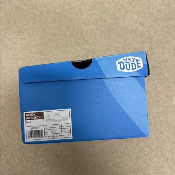 Hey Dude Wendy Bow Essentials Black Slip-On Shoes women’s size 5 - Picture 2 of 2